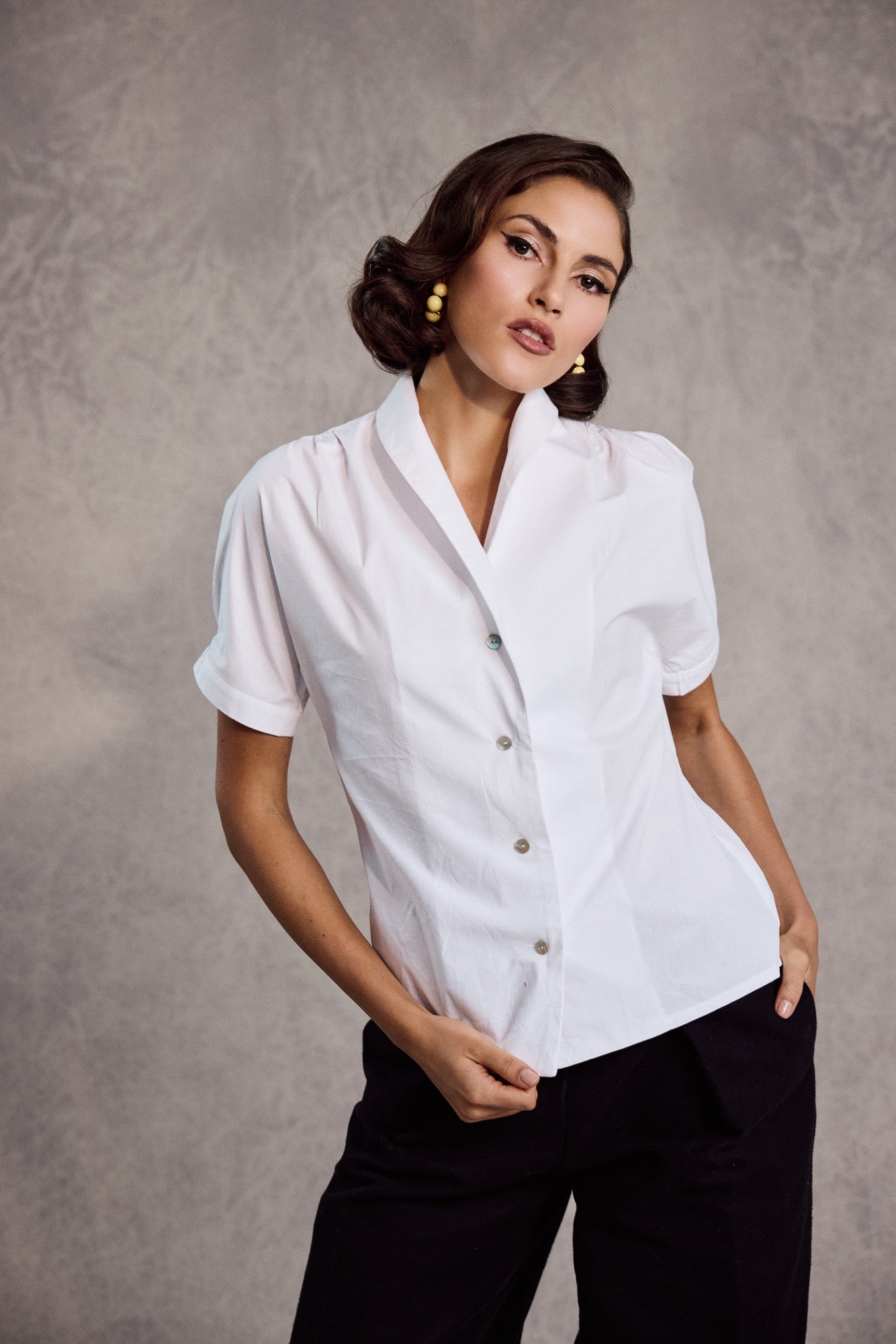 13-2 NUAGE Loose-fit blouse with shawl collar – sistermagpatterns