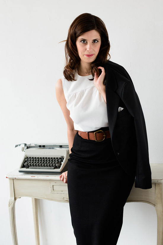 17-6 NOÉ Sleeveless top with slight gathering