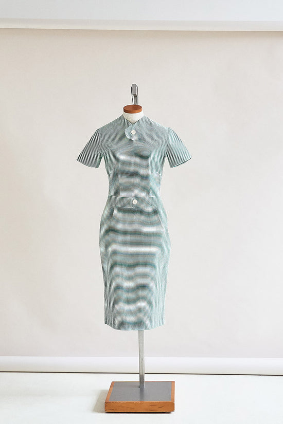 47-3 Striped dress with kick pleat