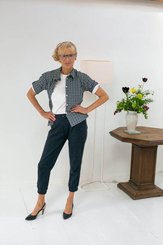 10-11 Elegant sweatpants with piping