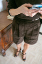 40-5 Classic shorts with front zipper and folded hem