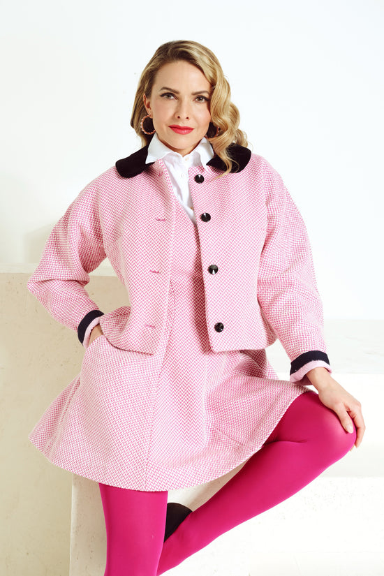 67-6 Short jacket with cut sleeve, peplum look and velvet collar