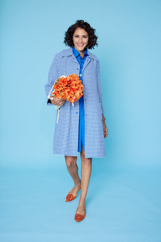 19-4 ROYAL Slightly flared 50s-style coat with shoulder pleats