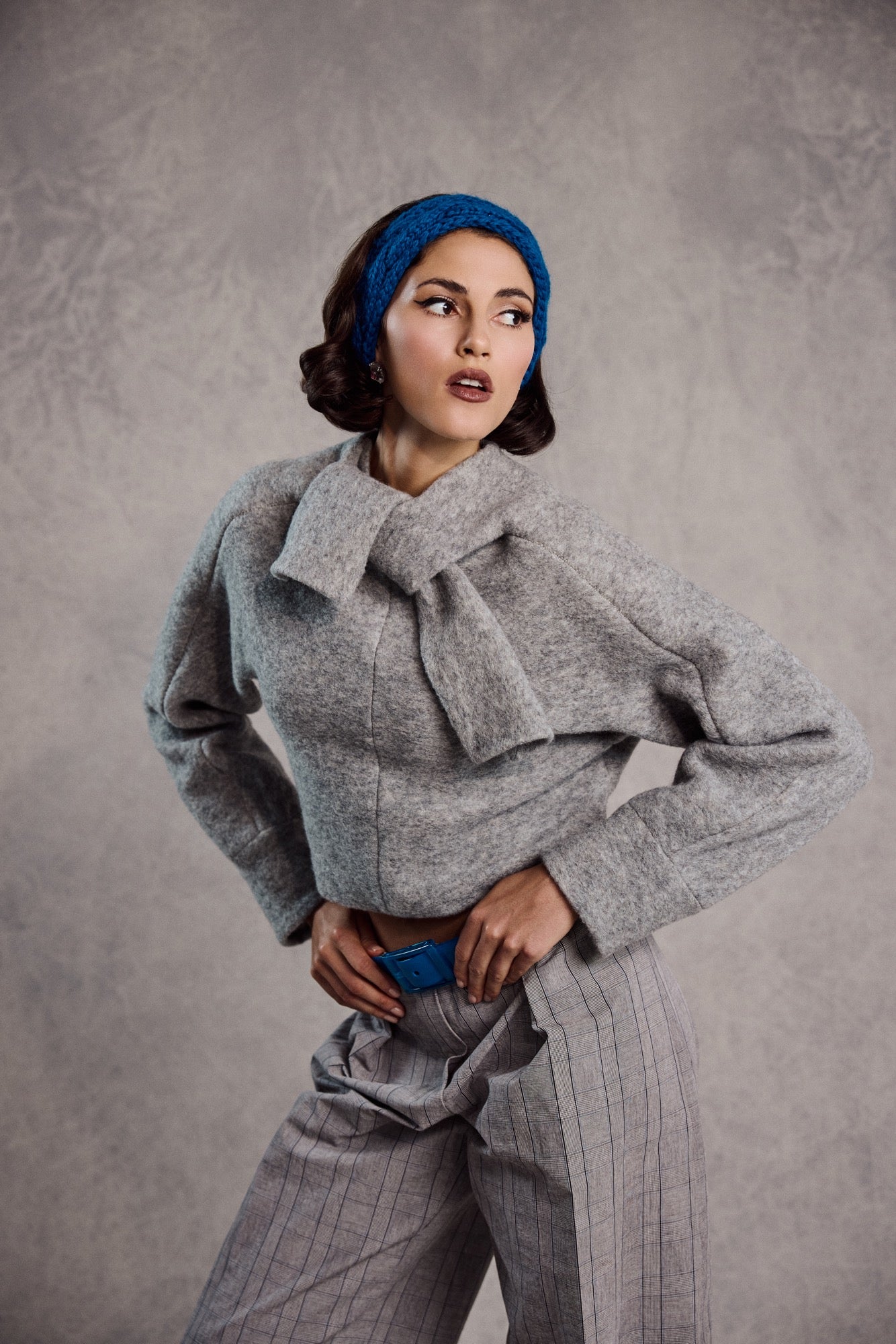 67-3 HUSH Fleece sweater with attached scarf