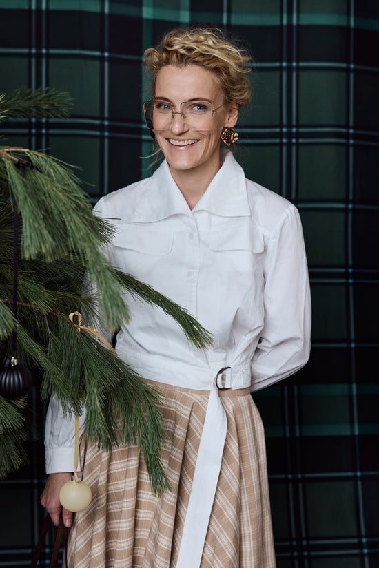 71-6 LILT Blouse with waistband and shawl collar