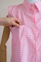 05-2 BRISA Sleeveless blouse with pointy collar