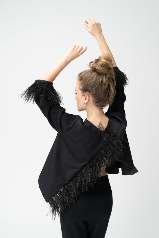 64-11 Short smock with back closure and feathers