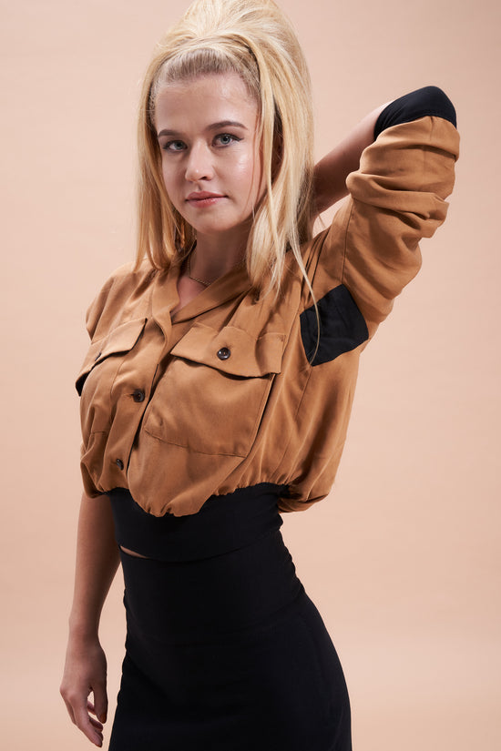 16-4 Short shawl collar blouse with elastic waistband